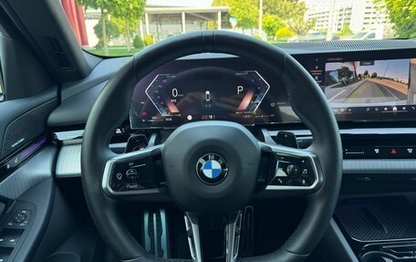 BMW 5 серия, 2023 год, 6 150 000 рублей, 15 фотография