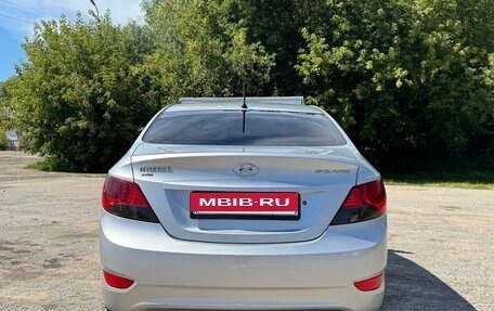 Hyundai Solaris II рестайлинг, 2012 год, 800 000 рублей, 4 фотография