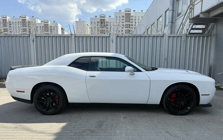 Dodge Challenger III рестайлинг 2, 2017 год, 2 850 000 рублей, 7 фотография