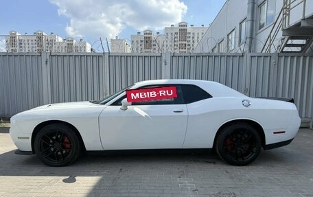 Dodge Challenger III рестайлинг 2, 2017 год, 2 850 000 рублей, 8 фотография