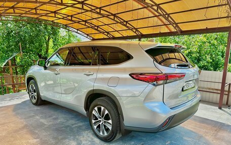 Toyota Highlander, 2020 год, 4 108 000 рублей, 5 фотография