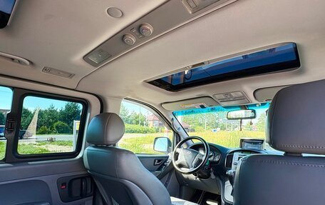 Hyundai Grand Starex Grand Starex I рестайлинг 2, 2013 год, 2 200 000 рублей, 13 фотография