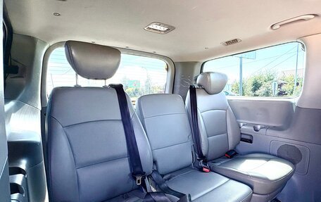 Hyundai Grand Starex Grand Starex I рестайлинг 2, 2013 год, 2 200 000 рублей, 17 фотография