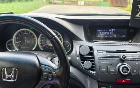 Honda Accord VIII рестайлинг, 2011 год, 1 700 000 рублей, 13 фотография
