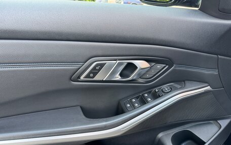 BMW 3 серия, 2019 год, 3 100 000 рублей, 26 фотография