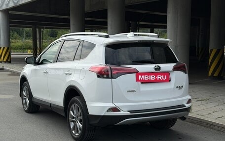 Toyota RAV4, 2015 год, 2 580 000 рублей, 6 фотография