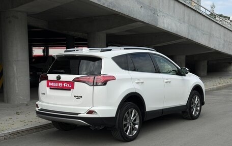 Toyota RAV4, 2015 год, 2 580 000 рублей, 5 фотография