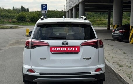 Toyota RAV4, 2015 год, 2 580 000 рублей, 7 фотография