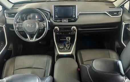 Toyota RAV4, 2022 год, 2 850 000 рублей, 11 фотография