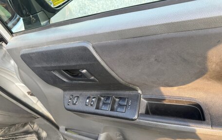 Toyota Voxy II, 2008 год, 1 200 000 рублей, 13 фотография