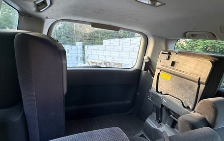 Toyota Voxy II, 2008 год, 1 200 000 рублей, 14 фотография
