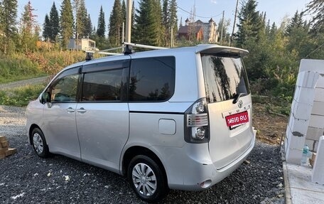 Toyota Voxy II, 2008 год, 1 200 000 рублей, 8 фотография