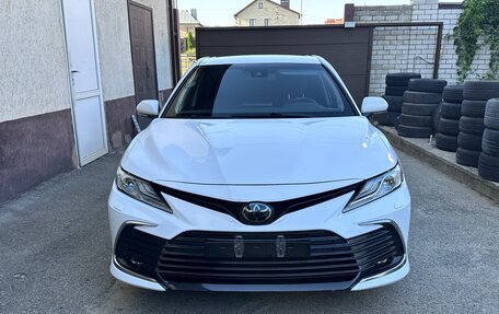 Toyota Camry, 2022 год, 3 300 000 рублей, 3 фотография