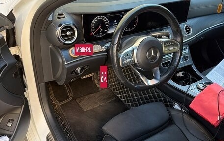 Mercedes-Benz E-Класс, 2019 год, 3 500 000 рублей, 9 фотография