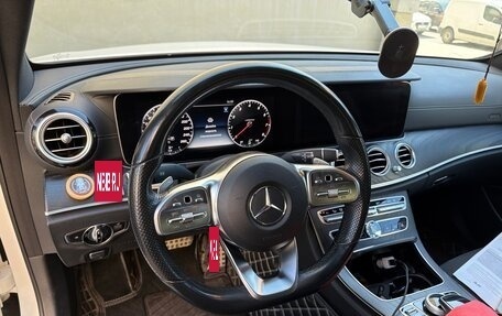 Mercedes-Benz E-Класс, 2019 год, 3 500 000 рублей, 7 фотография
