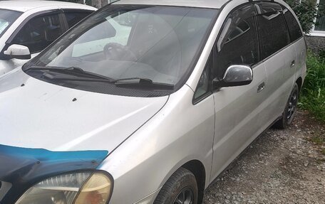Toyota Nadia, 2000 год, 410 000 рублей, 2 фотография
