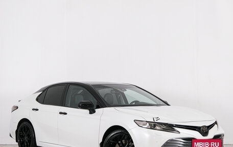 Toyota Camry, 2020 год, 3 599 000 рублей, 2 фотография