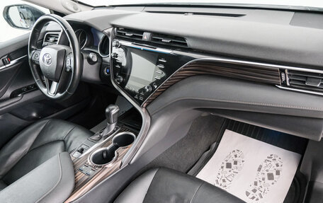 Toyota Camry, 2020 год, 3 599 000 рублей, 13 фотография