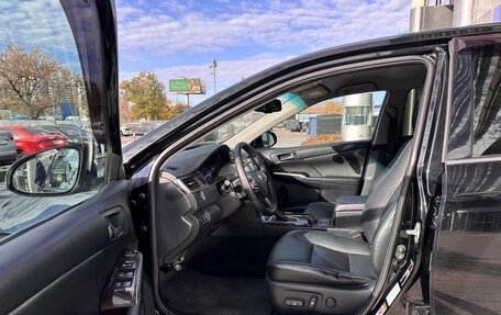 Toyota Camry, 2016 год, 1 900 000 рублей, 6 фотография