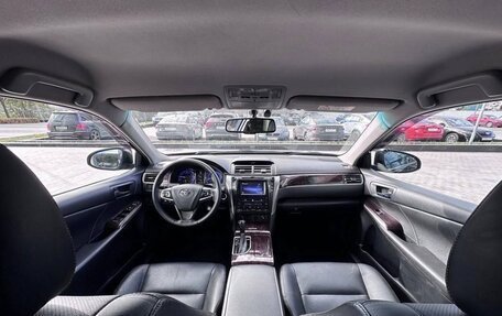 Toyota Camry, 2016 год, 1 900 000 рублей, 10 фотография