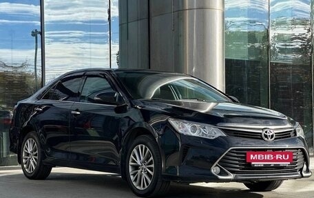 Toyota Camry, 2016 год, 1 900 000 рублей, 3 фотография