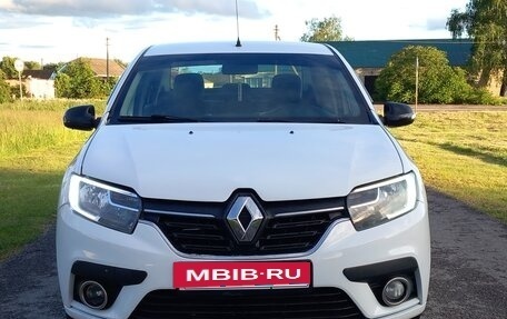 Renault Logan II, 2018 год, 617 000 рублей, 3 фотография