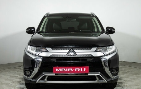 Mitsubishi Outlander III рестайлинг 3, 2019 год, 1 979 700 рублей, 2 фотография
