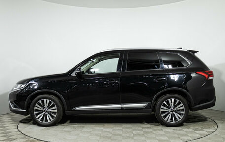 Mitsubishi Outlander III рестайлинг 3, 2019 год, 1 979 700 рублей, 9 фотография