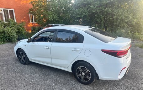 KIA Rio IV, 2017 год, 1 265 000 рублей, 2 фотография