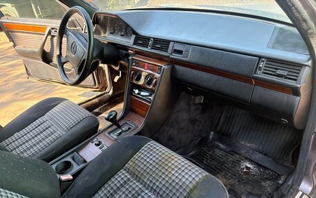 Mercedes-Benz W124, 1993 год, 155 000 рублей, 11 фотография