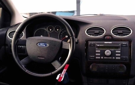 Ford Focus II рестайлинг, 2005 год, 349 000 рублей, 18 фотография