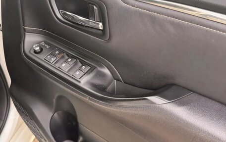 Toyota Esquire I, 2015 год, 2 000 000 рублей, 8 фотография