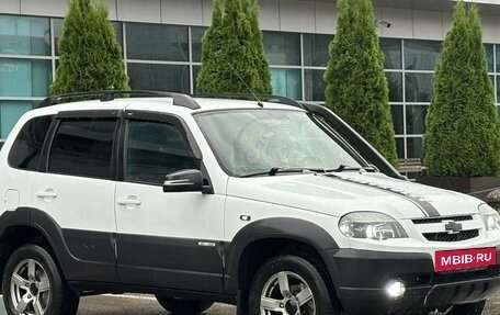 Chevrolet Niva I рестайлинг, 2018 год, 770 000 рублей, 1 фотография