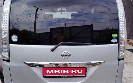 Nissan Serena IV, 2015 год, 1 600 000 рублей, 2 фотография
