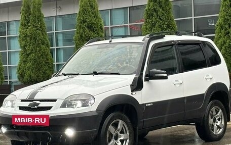 Chevrolet Niva I рестайлинг, 2018 год, 770 000 рублей, 3 фотография