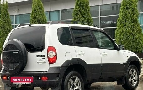 Chevrolet Niva I рестайлинг, 2018 год, 770 000 рублей, 6 фотография
