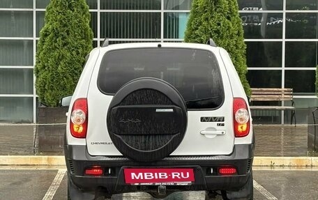 Chevrolet Niva I рестайлинг, 2018 год, 770 000 рублей, 5 фотография