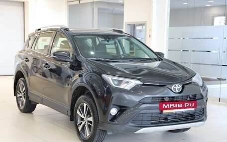 Toyota RAV4, 2016 год, 2 000 000 рублей, 5 фотография