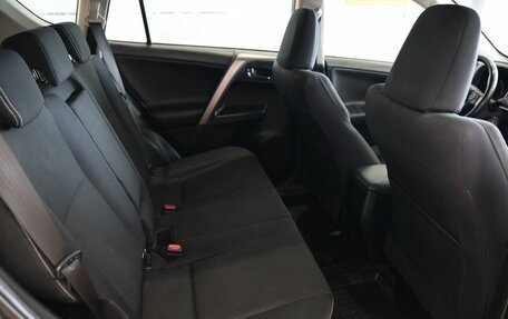 Toyota RAV4, 2016 год, 2 000 000 рублей, 16 фотография