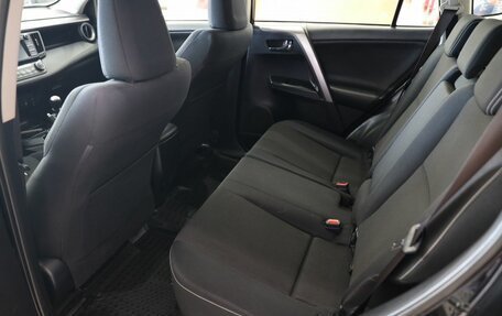 Toyota RAV4, 2016 год, 2 000 000 рублей, 15 фотография