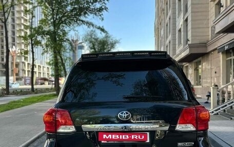 Toyota Land Cruiser 200, 2014 год, 6 139 000 рублей, 7 фотография