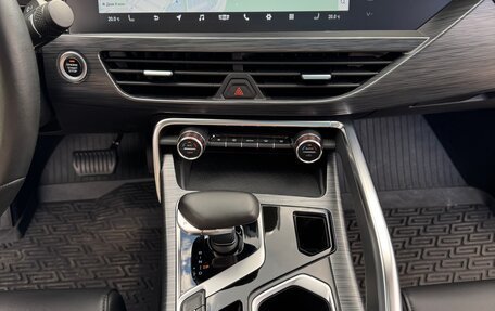 Geely Tugella FY11, 2022 год, 2 700 000 рублей, 11 фотография
