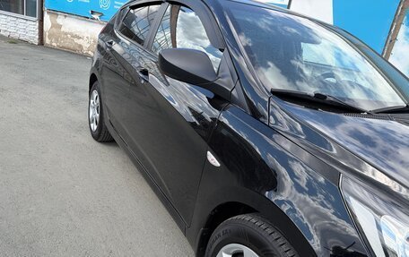 Hyundai Solaris II рестайлинг, 2013 год, 640 000 рублей, 10 фотография