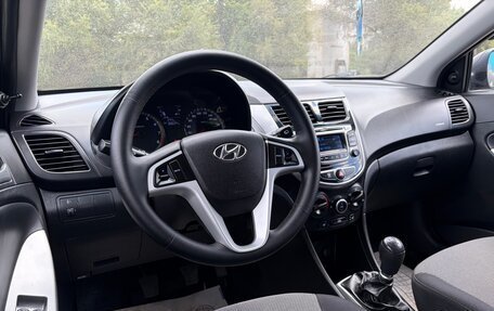 Hyundai Solaris II рестайлинг, 2013 год, 640 000 рублей, 15 фотография