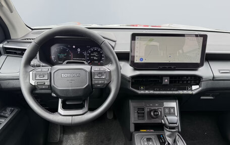 Toyota Hilux, 2026 год, 5 030 000 рублей, 8 фотография