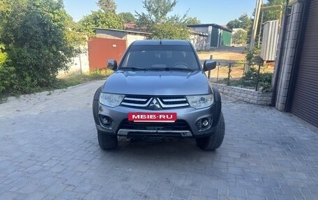 Mitsubishi L200 IV рестайлинг, 2013 год, 1 200 000 рублей, 2 фотография