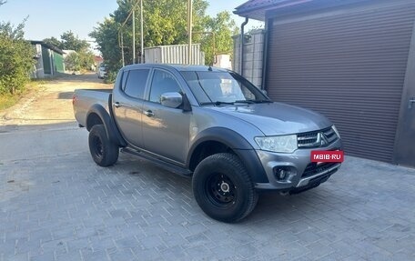 Mitsubishi L200 IV рестайлинг, 2013 год, 1 200 000 рублей, 3 фотография