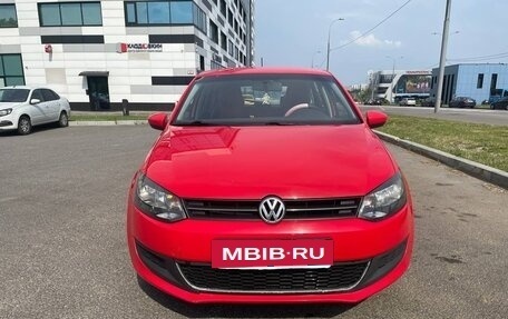 Volkswagen Polo VI (EU Market), 2011 год, 648 000 рублей, 2 фотография