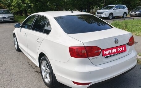 Volkswagen Jetta VI, 2012 год, 980 000 рублей, 2 фотография