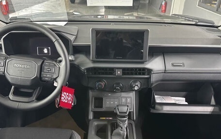 Toyota Hilux, 2026 год, 4 721 000 рублей, 8 фотография
